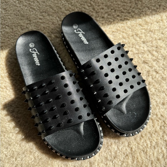 NEW Forever Goth Womens Comfort Studded Strappy Slide Platform Sandals - Picture 5 of 6